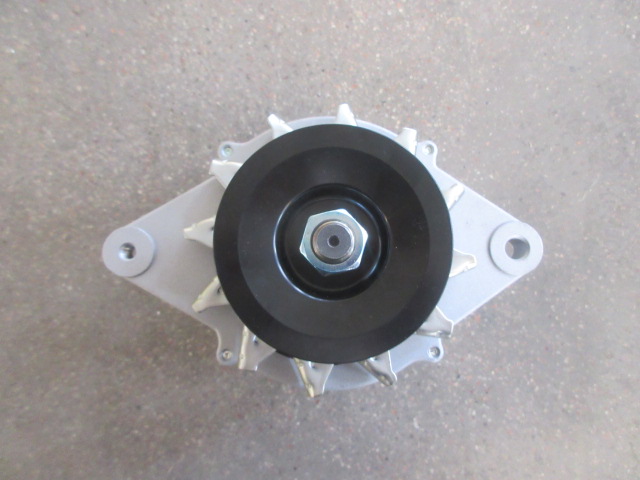Генератор (28V, 35A) JFWZ2302 двигателя Yuchai YC6108/YC6B125